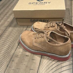 Sperry Kids Shoes in Tan with Red Soles